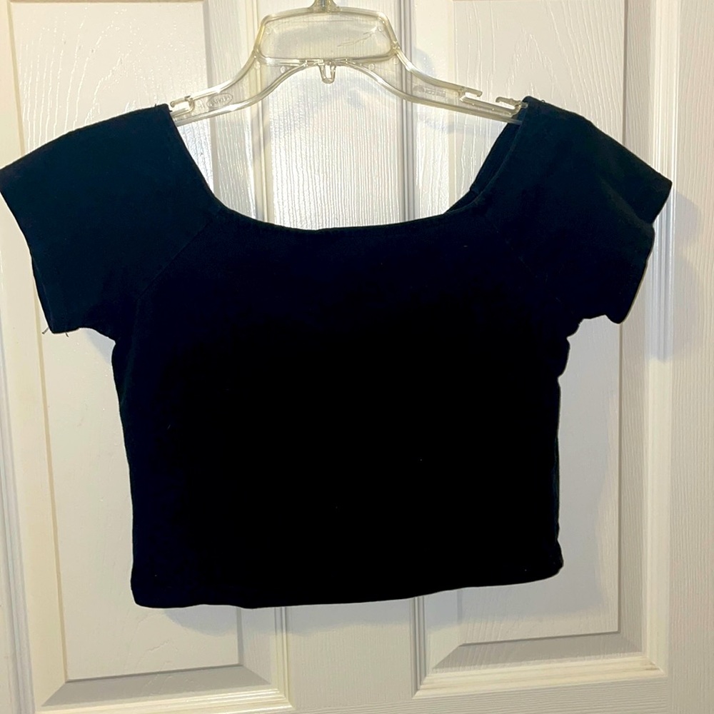 Off shoulder black crop top